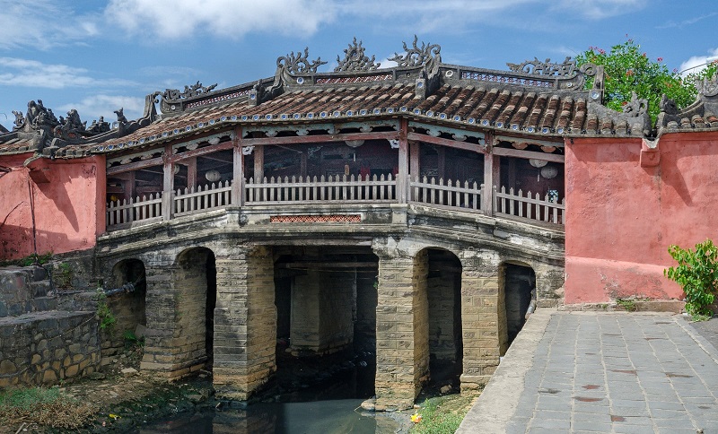 Japanese Covered Bridge in Hoi An Ancient Town featured in Hoi An Travel Guide