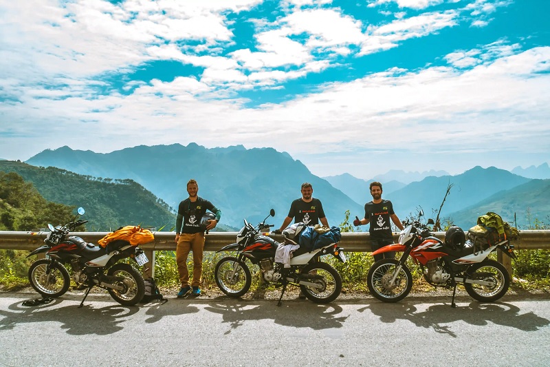 Traveler riding a motorbike on the Ha Giang Loop