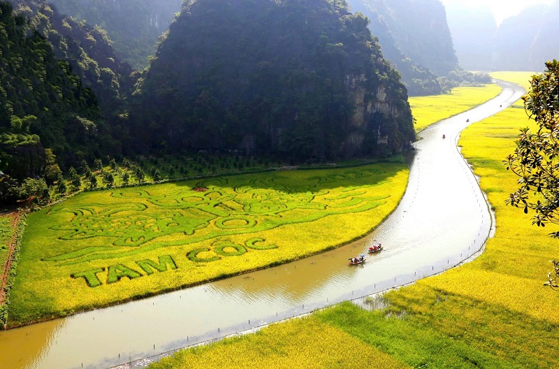 Ninh Binh limestone mountains and boat trip scenery near Hanoi