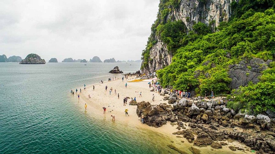 Small beach stop in Ha Long Bay for swimming and relaxing