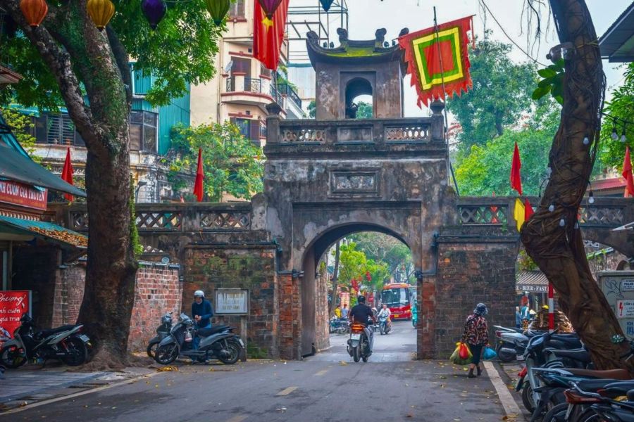 Hanoi Old Quarter street scene on a Vietnam itinerary