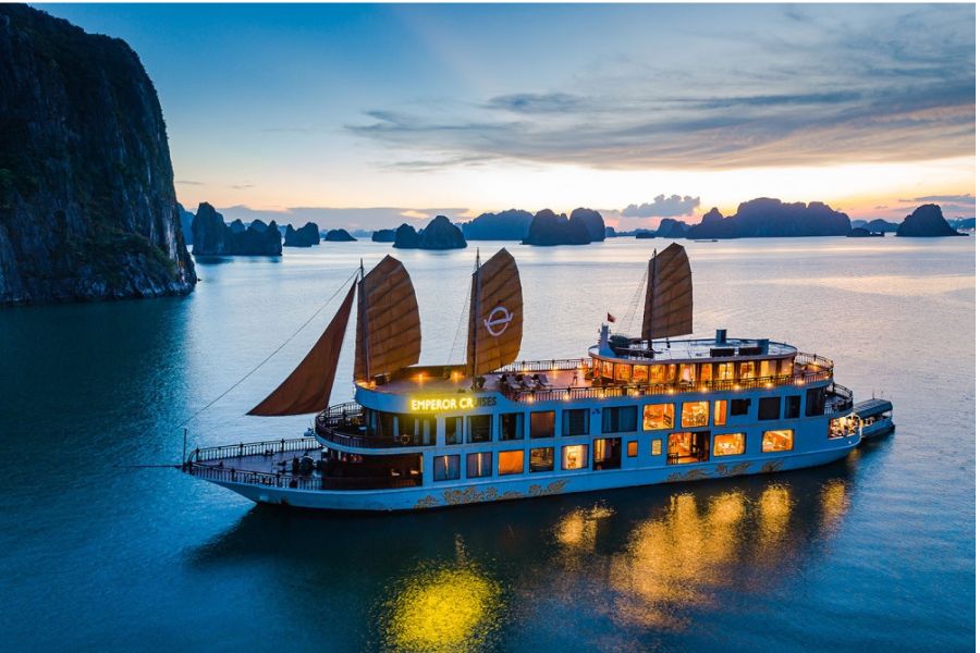 Ha Long Bay cruise cost in Vietnam