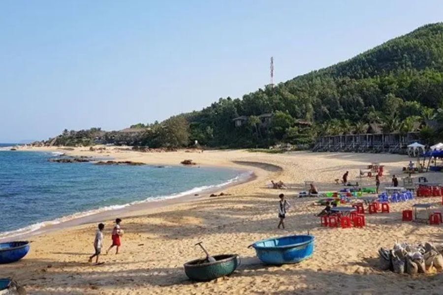 hidden gems vietnam bai xep beach quy nhon coastline