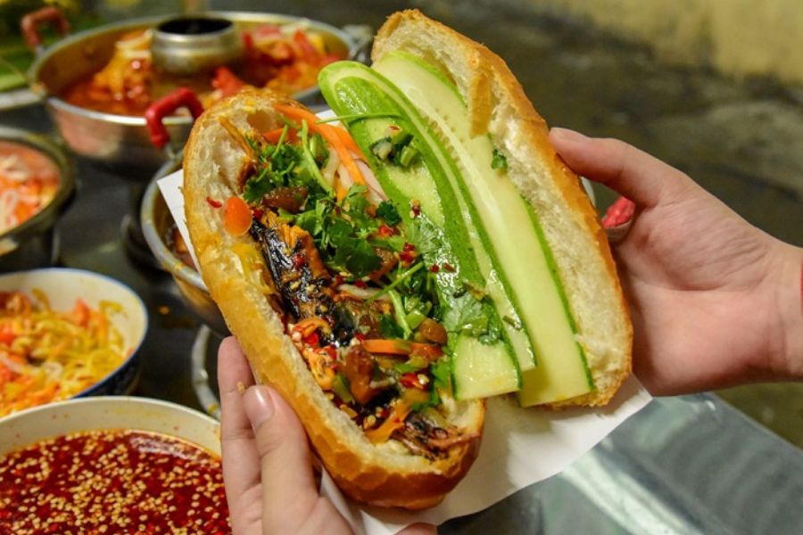 banh mi vietnam street food sandwich