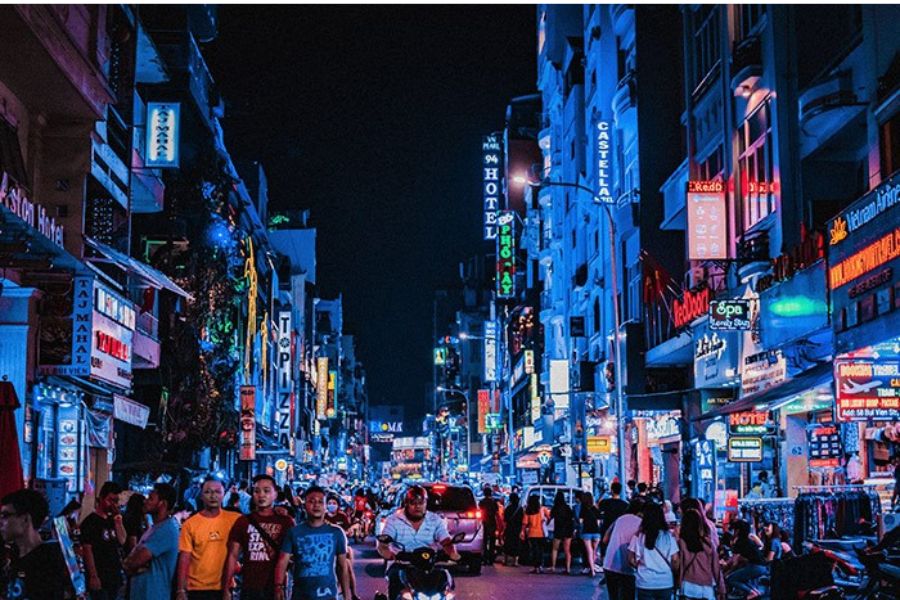 gay bar in Ho Chi Minh City nightlife district