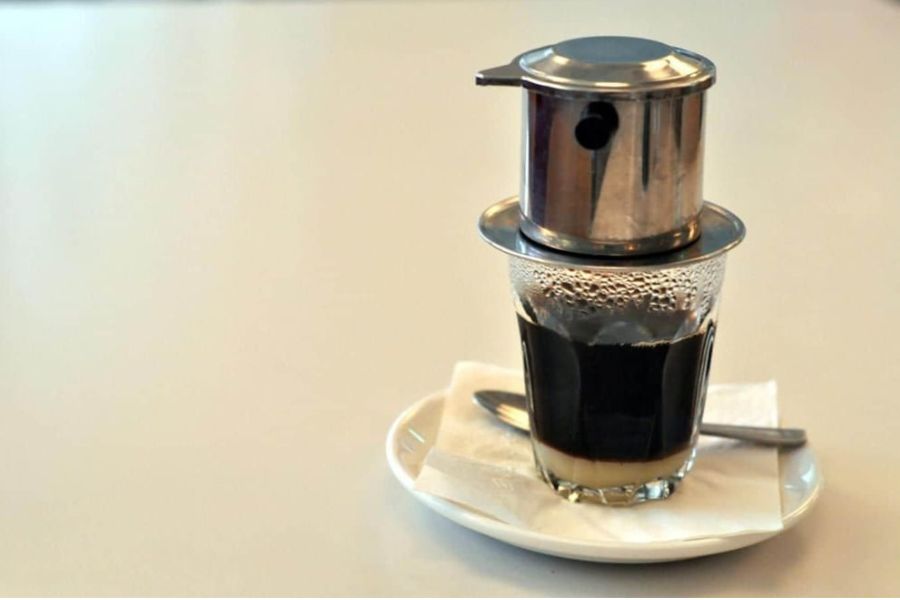 vietnamese phin filter coffee brewing process