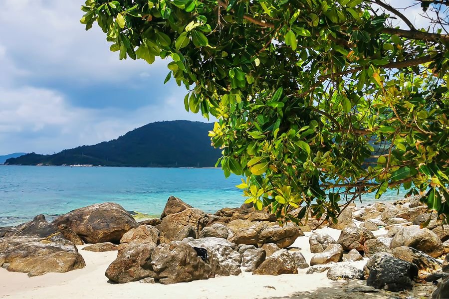 Vietnam island escapes near Hoi An