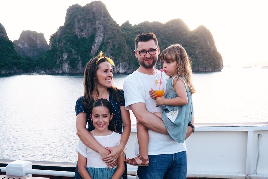 Family cruise experience in Ha Long Bay
