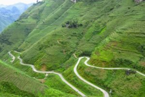 Mountain scenery along the Ha Giang Loop