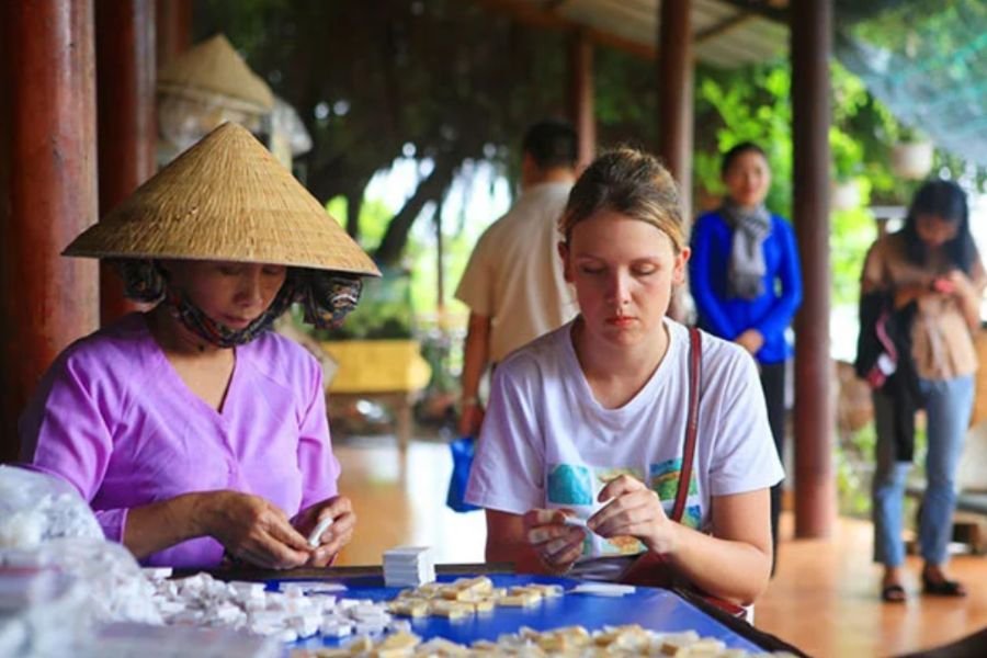 Authentic local experiences Vietnam with local communities