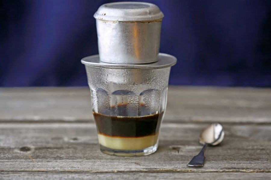 Vietnam coffee experiences with traditional phin coffee