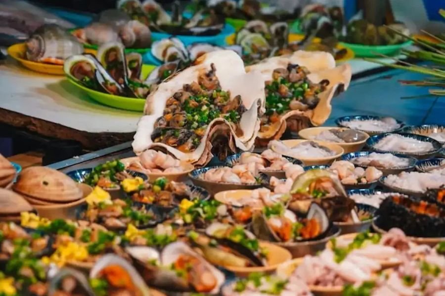 Fresh seafood at Phu Quoc Night Market