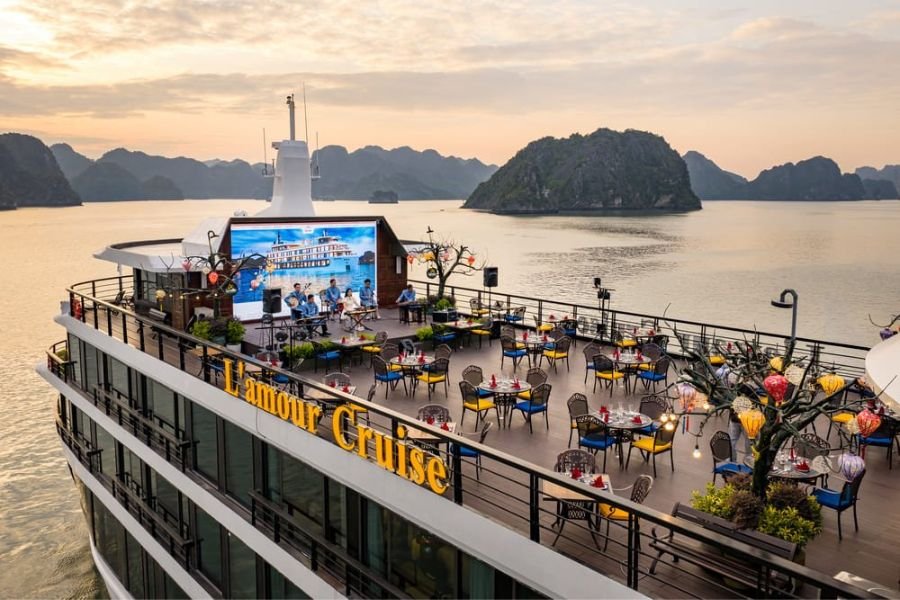 2-day Ha Long Bay cruise with limestone islands