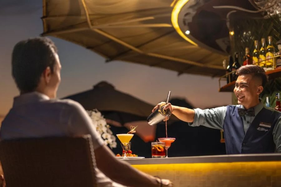Drinks and beverages on a Ha Long Bay cruise