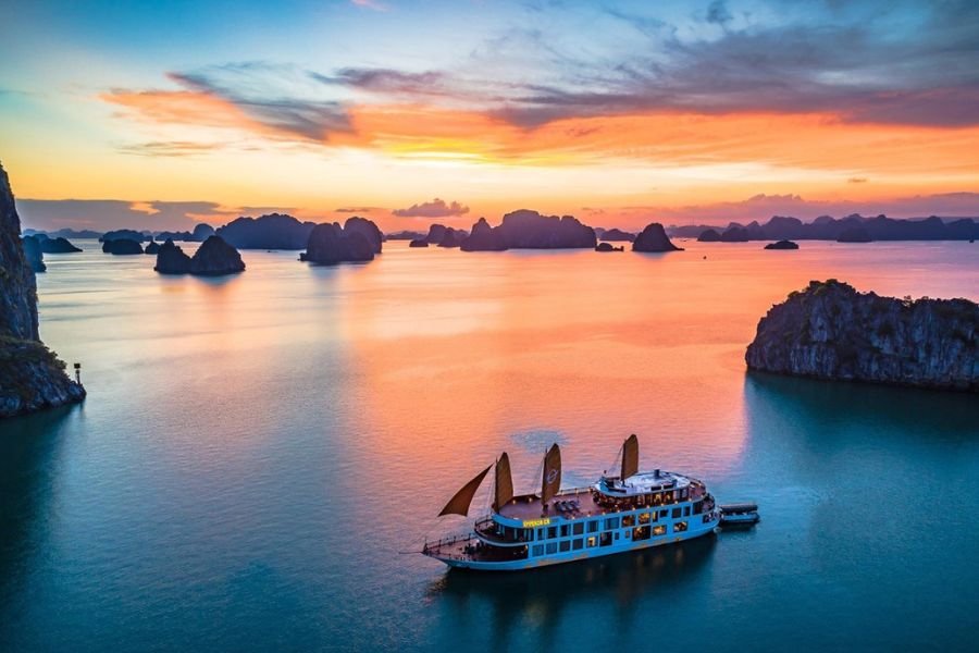 Sunset view on a Ha Long Bay cruise
