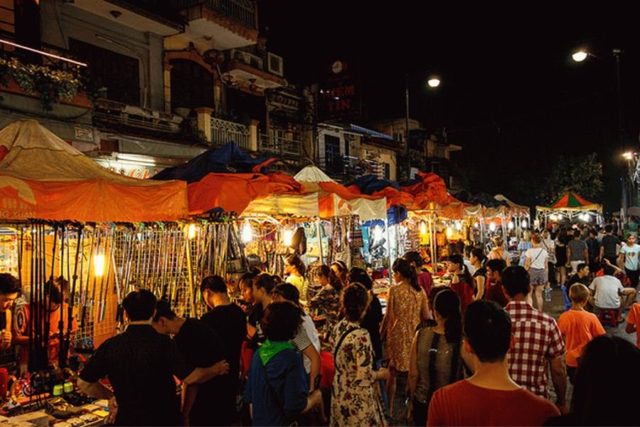 Hanoi Weekend Night Market in the Old Quarter
